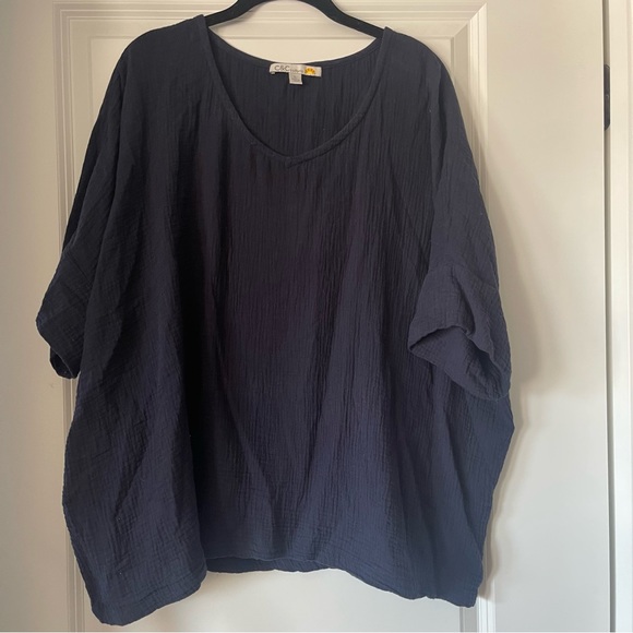 C&C California navy oversized beachy top size L - Picture 1 of 4